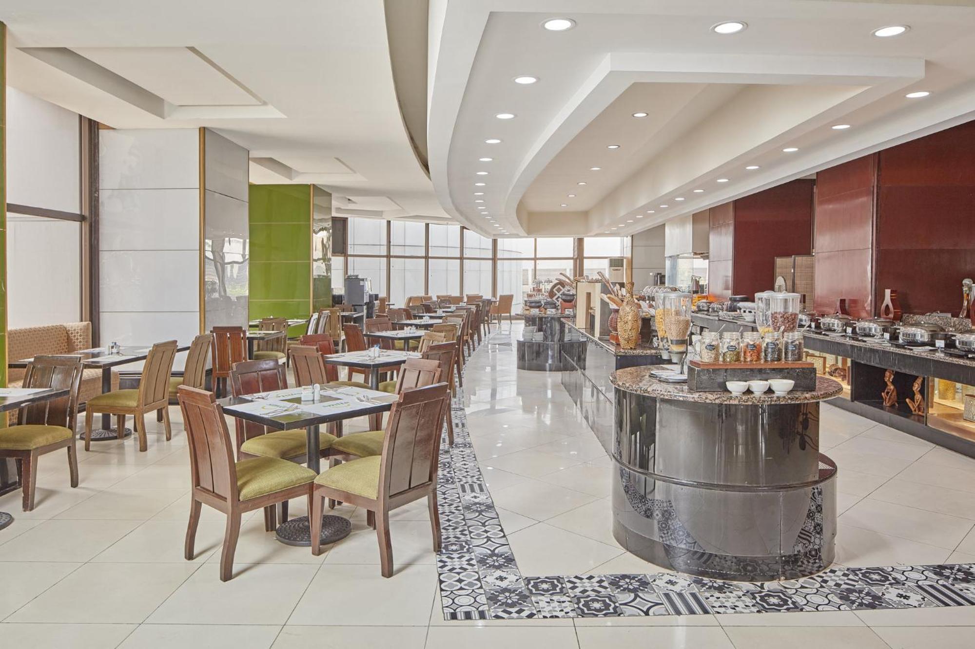 Holiday Inn & Suites Manila Galleria By Ihg Pasig City Exteriör bild