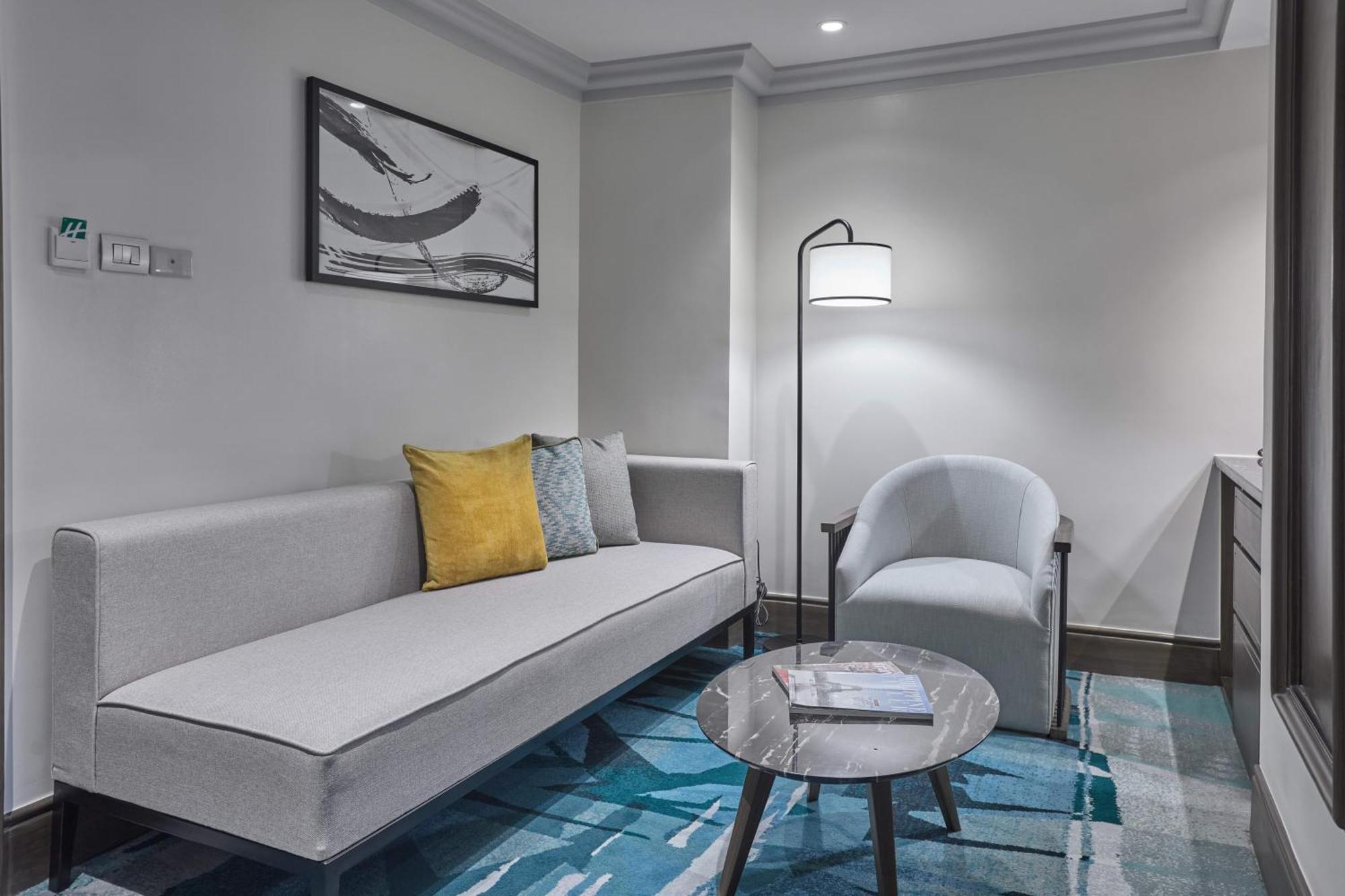 Holiday Inn & Suites Manila Galleria By Ihg Pasig City Exteriör bild