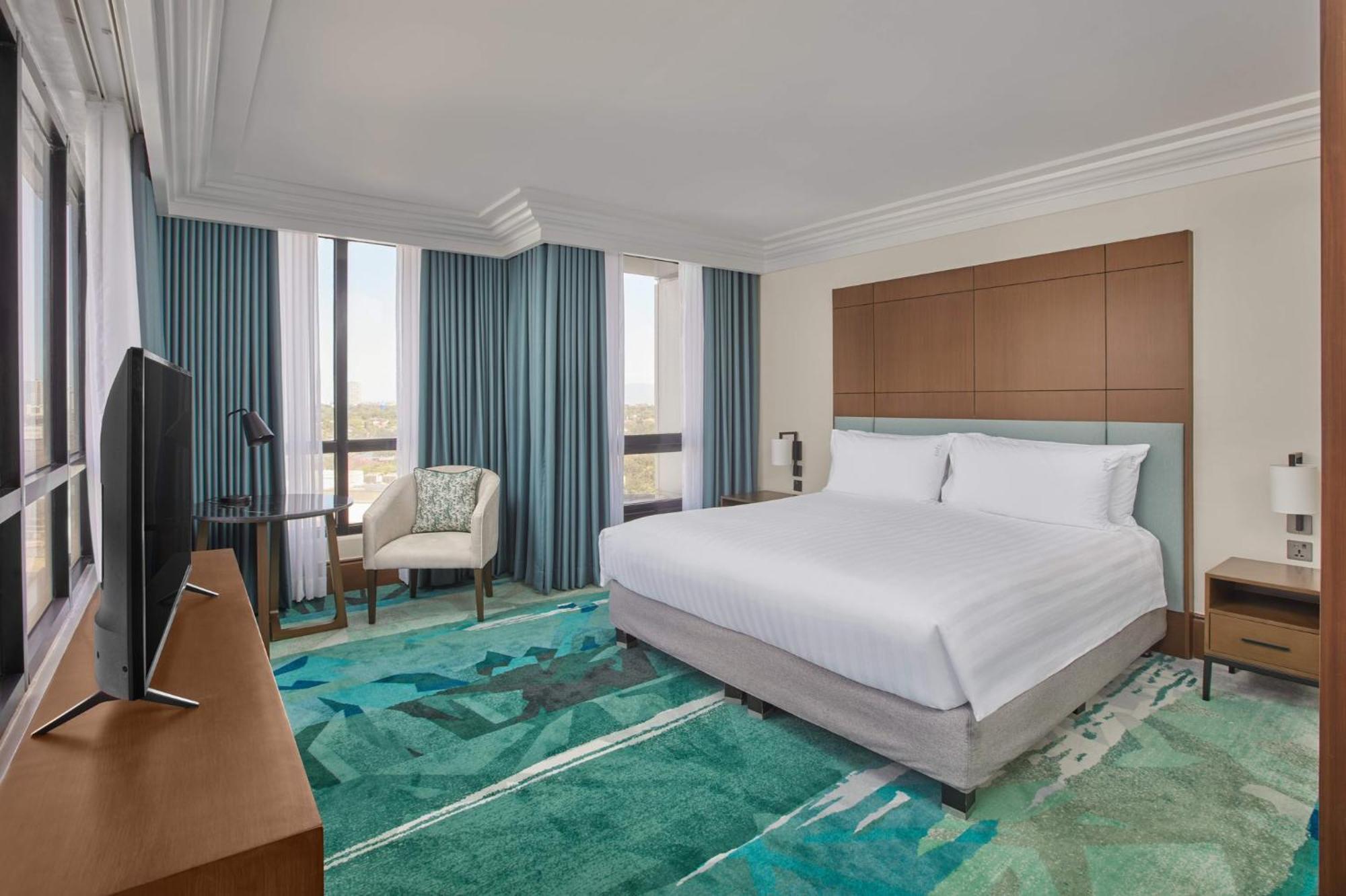 Holiday Inn & Suites Manila Galleria By Ihg Pasig City Exteriör bild