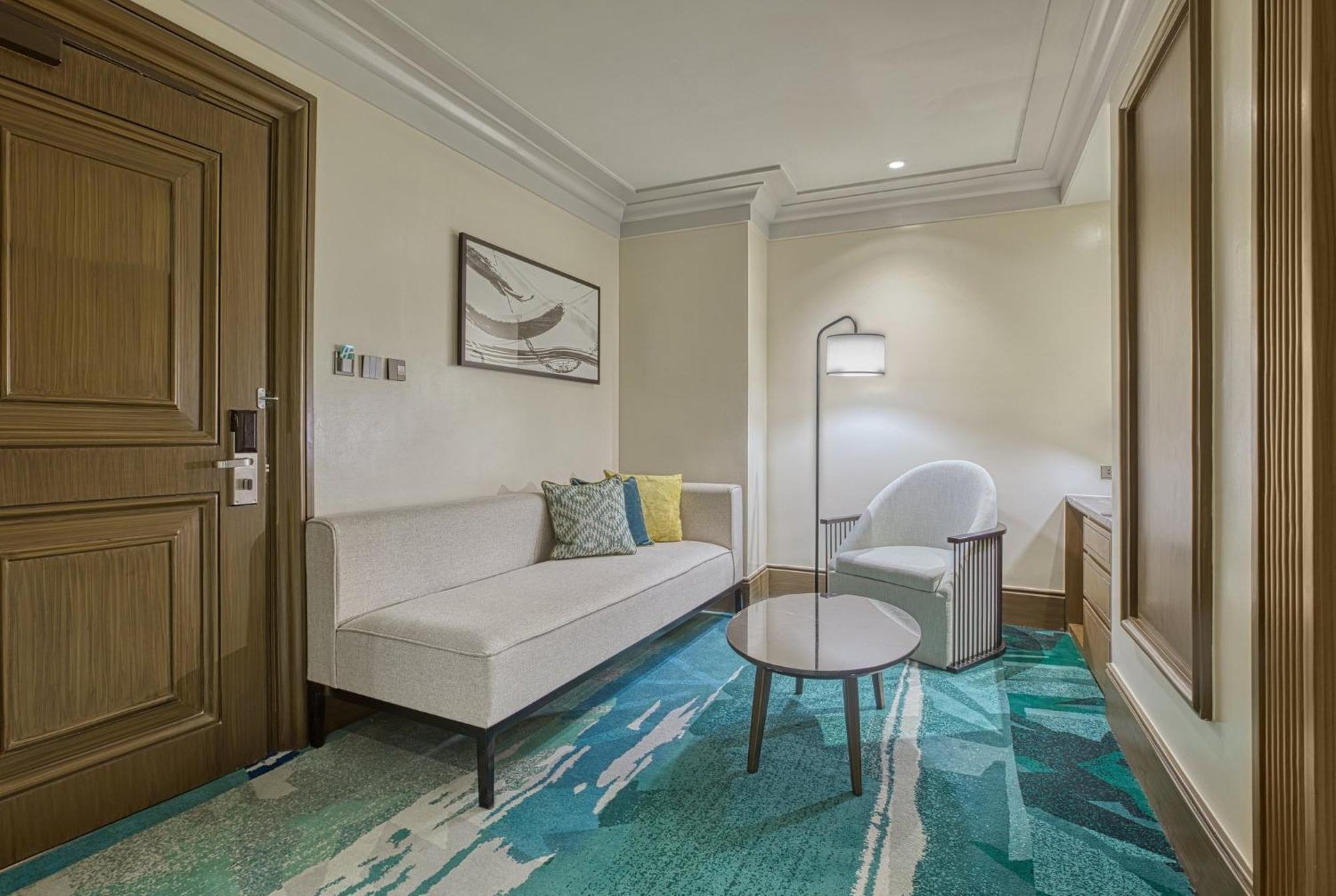 Holiday Inn & Suites Manila Galleria By Ihg Pasig City Exteriör bild