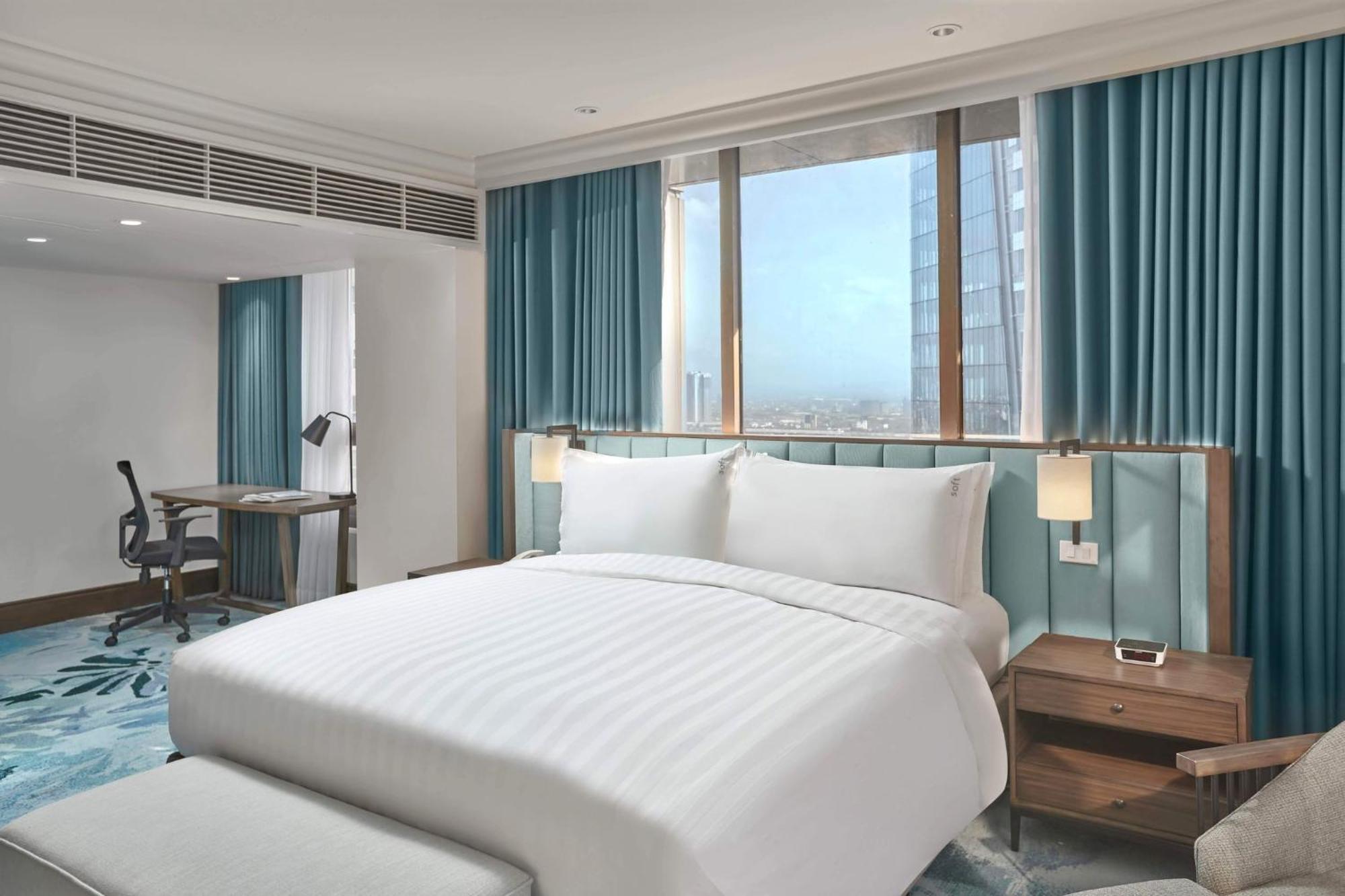 Holiday Inn & Suites Manila Galleria By Ihg Pasig City Exteriör bild
