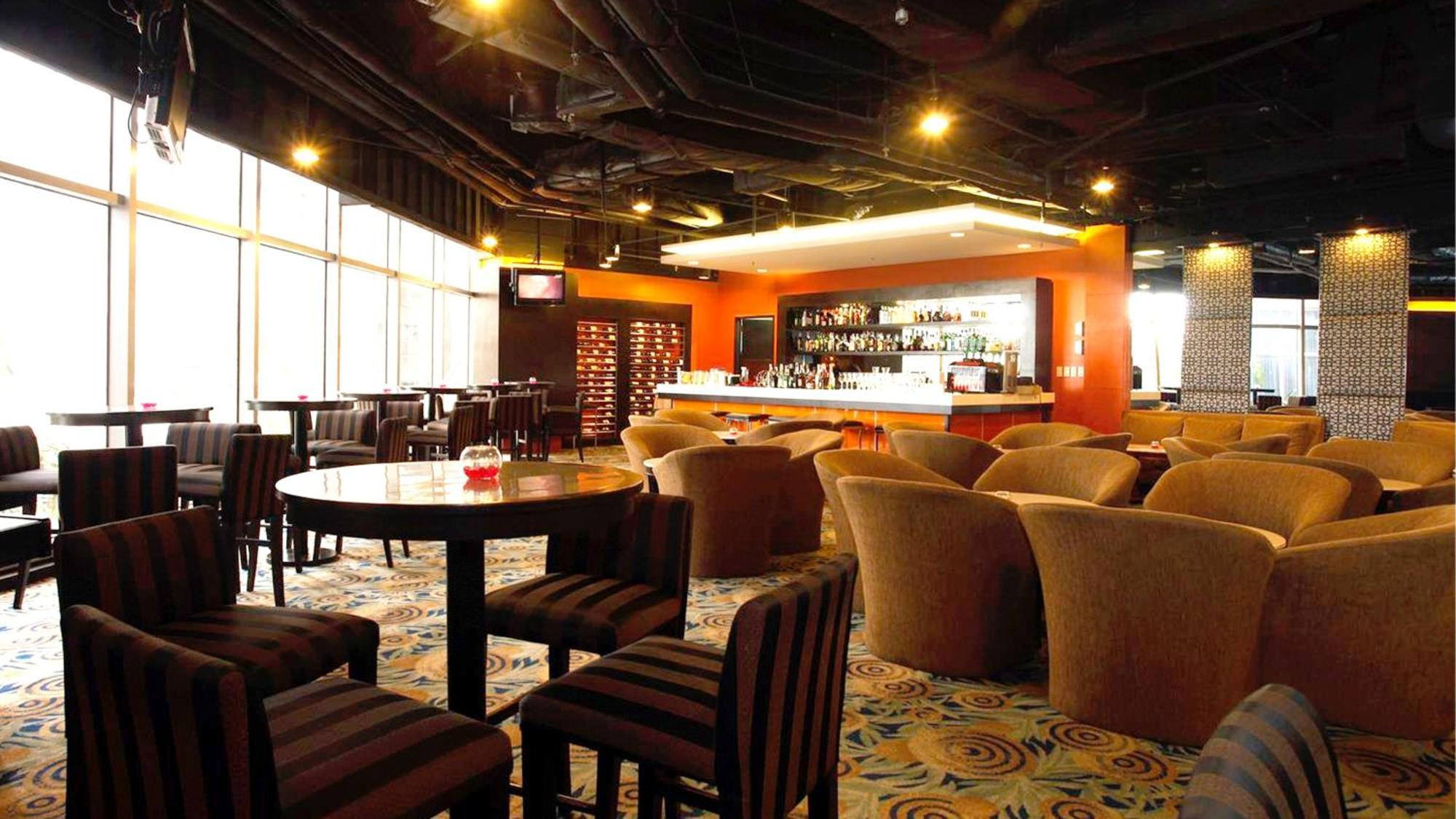 Holiday Inn & Suites Manila Galleria By Ihg Pasig City Exteriör bild